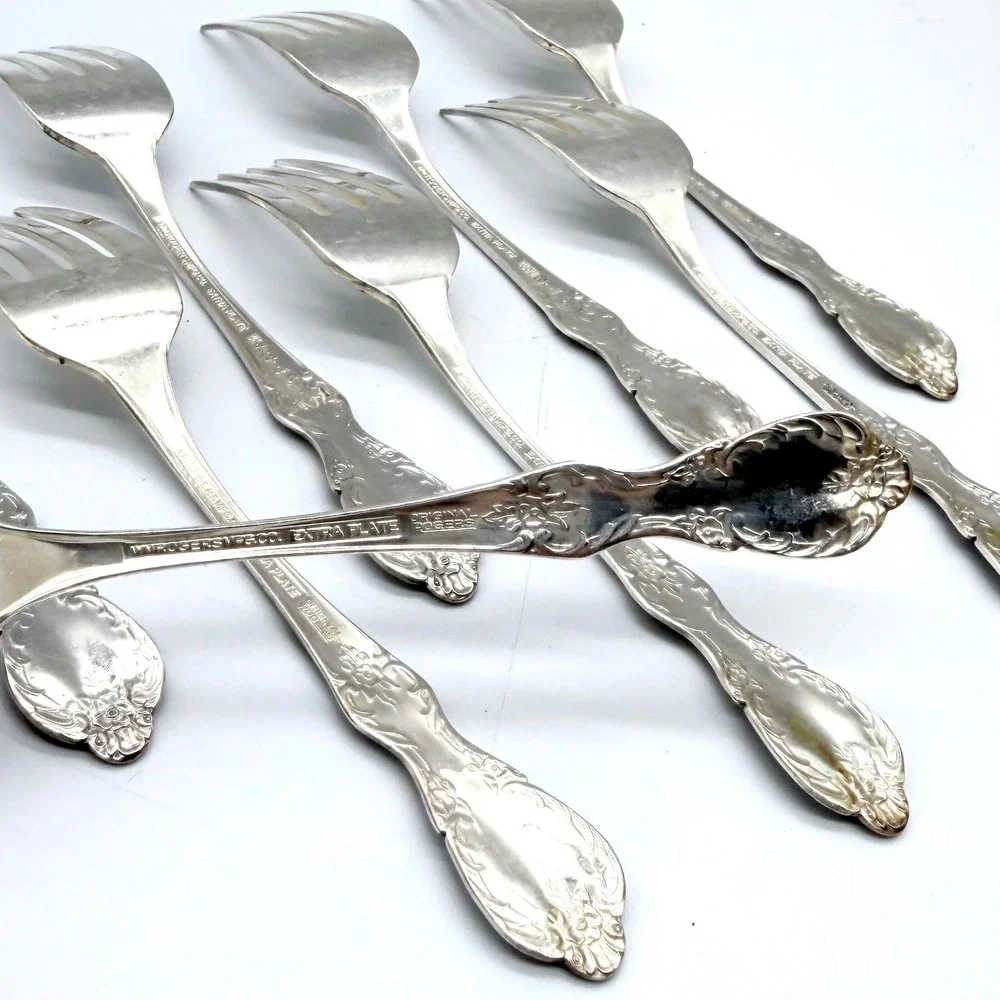 Wm Rogers & Co Grand Elegance Salad Fork Set 8 Silverplate Ornate Floral 6.25in